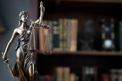 Dr. Jonatas Lucena explica que a Justiça pode determinar a quebra de IP para identificar autores de ameaças virtuais.
