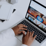 A Checkin Adm cuida do seu Airbnb no litoral com eficiência e confiança.
