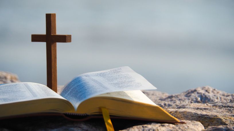 O papel da Igreja Católica no Brasil mostra sua influência histórica, social e cultural ao longo dos séculos, em análise de Jose Eduardo De Oliveira e Silva.