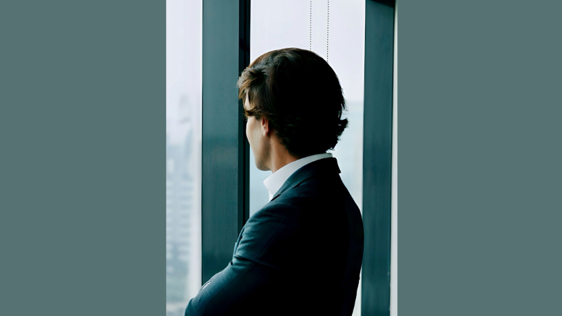 Ian dos Anjos Cunha mostra como práticas de autoconsciência transformam pressão extrema em liderança leve, humana e eficaz.