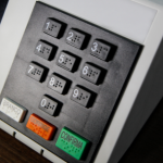 Flávio Bolsonaro lidera cenário de segundo turno, aponta Paraná Pesquisas e reacende debate sobre forças políticas para 2026