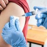 Vacina contra bronquiolite para adultos: ampliação da Anvisa reforça prevenção e abre novo cenário na saúde pública