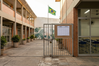 Câmara aprova autonomia para escolas definirem férias na Copa Feminina de 2027; entenda o que muda